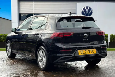 DL21VTC Volkswagen Golf 1.5 TSI Life 5dr Thumbnail #3