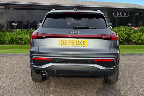 DE75UXD Audi Q5 SUV S line TDI quattro 204 PS S tronic Thumbnail #5