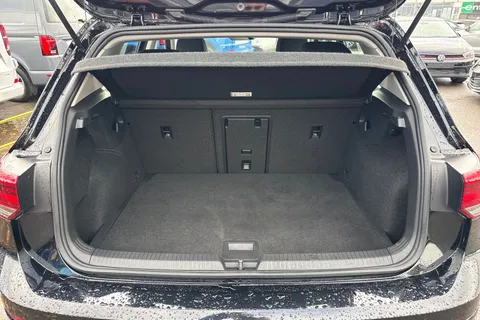 DL21VTC Volkswagen Golf 1.5 TSI Life 5dr Thumbnail #8