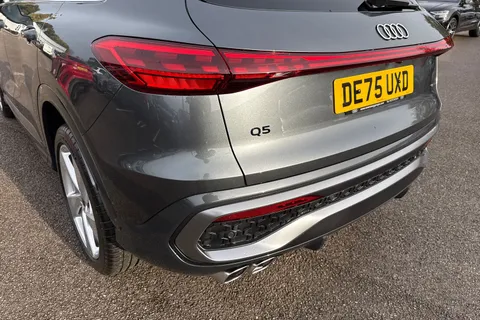 DE75UXD Audi Q5 SUV S line TDI quattro 204 PS S tronic Thumbnail #8