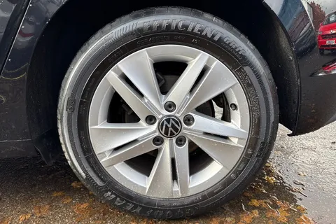 DL21VTC Volkswagen Golf 1.5 TSI Life 5dr Thumbnail #12