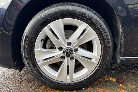 DL21VTC Volkswagen Golf 1.5 TSI Life 5dr Thumbnail #13