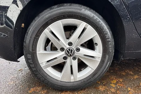 DL21VTC Volkswagen Golf 1.5 TSI Life 5dr Thumbnail #14