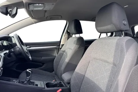 DL21VTC Volkswagen Golf 1.5 TSI Life 5dr Thumbnail #17