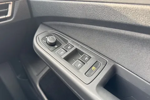 DL21VTC Volkswagen Golf 1.5 TSI Life 5dr Thumbnail #22