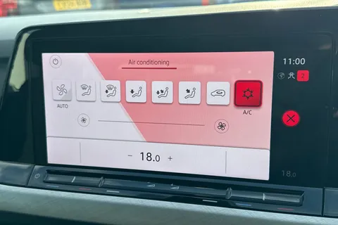 DL21VTC Volkswagen Golf 1.5 TSI Life 5dr Thumbnail #23