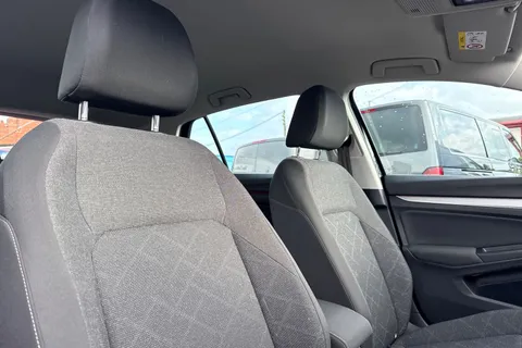 DL21VTC Volkswagen Golf 1.5 TSI Life 5dr Thumbnail #25