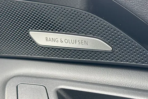 DE75UXD Audi Q5 SUV S line TDI quattro 204 PS S tronic Thumbnail #25