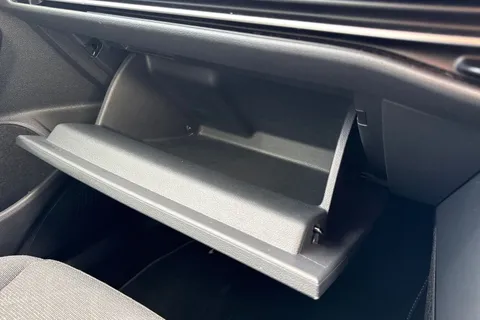 DL21VTC Volkswagen Golf 1.5 TSI Life 5dr Thumbnail #42