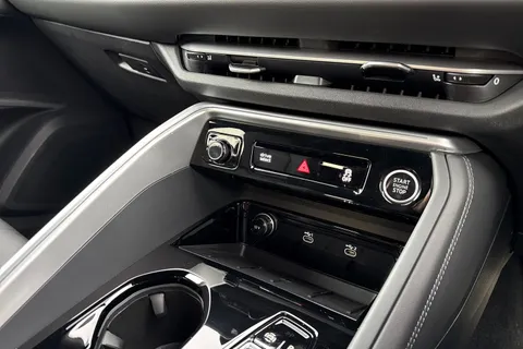 DE75UXD Audi Q5 SUV S line TDI quattro 204 PS S tronic Thumbnail #52