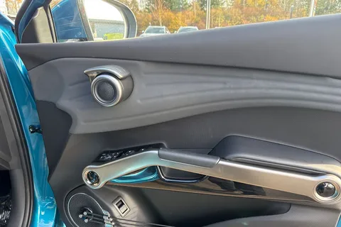 BYD ATTO 3 60.48kWh Design Auto 5dr Thumbnail #18