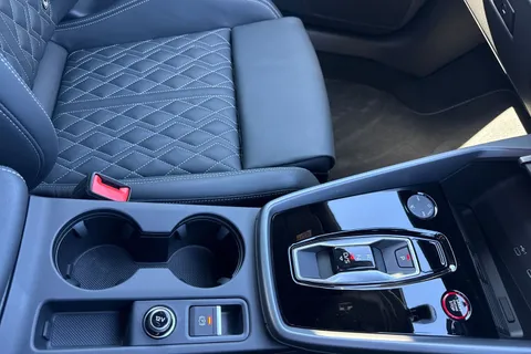 DE75JYT Audi S3 Black Edition TFSI  333 PS S tronic Thumbnail #23