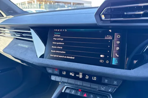 DE75JYT Audi S3 Black Edition TFSI  333 PS S tronic Thumbnail #41