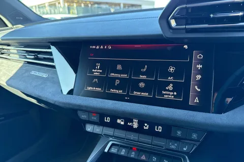 DE75JYT Audi S3 Black Edition TFSI  333 PS S tronic Thumbnail #43