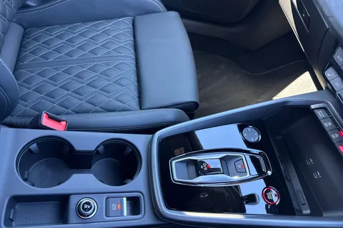 DE75JYT Audi S3 Black Edition TFSI  333 PS S tronic Thumbnail #54