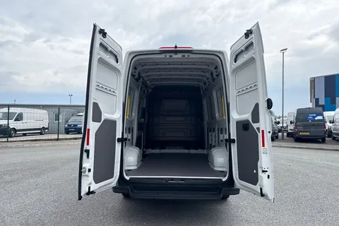 DA75GJK Volkswagen Crafter CR35 Panel van Commerce Plus MWB 140 PS 2.0 TDI 6sp Manual - MY25/Camera/St Thumbnail #7