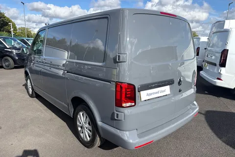 DE24ZHT Volkswagen Transporter 2.0 TDI 110 Highline Van Thumbnail #8