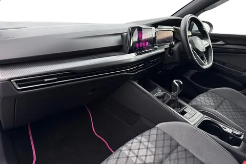 15 of 46 for Volkswagen Golf 1.5 TSI R-Line Euro 6 (s/s) 5dr