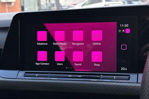 17 of 46 for Volkswagen Golf 1.5 TSI R-Line Euro 6 (s/s) 5dr