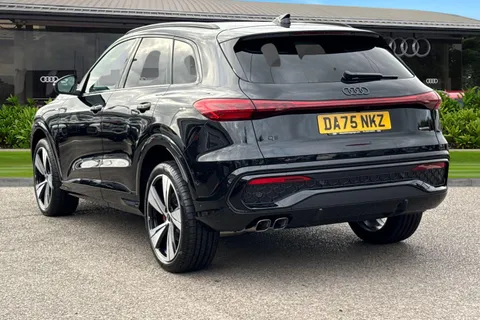 DA75NKZ Audi Q5 SUV Edition 1 TDI quattro 204 PS S tronic Thumbnail #3