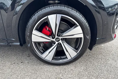 DA75NKZ Audi Q5 SUV Edition 1 TDI quattro 204 PS S tronic Thumbnail #12