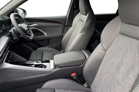 DA75NKZ Audi Q5 SUV Edition 1 TDI quattro 204 PS S tronic Thumbnail #16