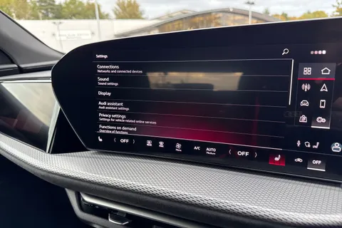 DA75NKZ Audi Q5 SUV Edition 1 TDI quattro 204 PS S tronic Thumbnail #40