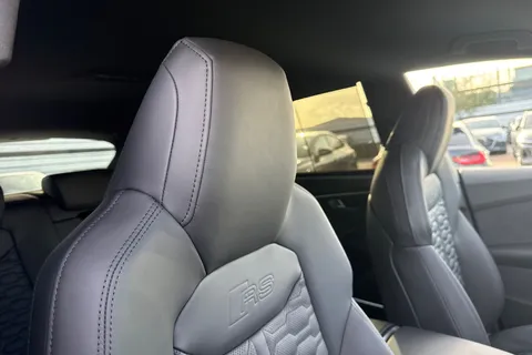 DA75XCX Audi RS Q8 SUV performance    640 PS tiptronic Thumbnail #24