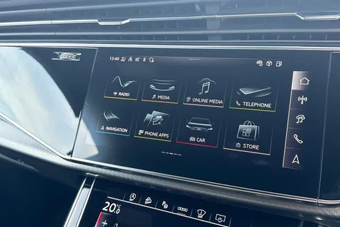 DA75XCX Audi RS Q8 SUV performance    640 PS tiptronic Thumbnail #36