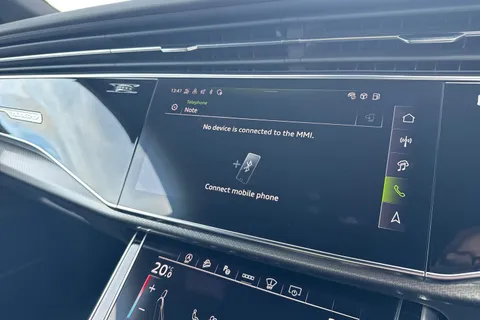 DA75XCX Audi RS Q8 SUV performance    640 PS tiptronic Thumbnail #39