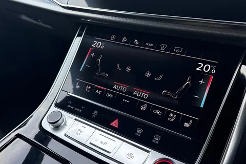 DA75XCX Audi RS Q8 SUV performance    640 PS tiptronic Thumbnail #56