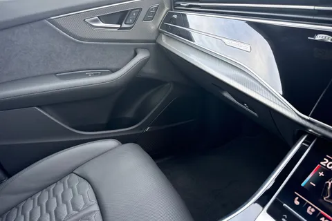 DA75XCX Audi RS Q8 SUV performance    640 PS tiptronic Thumbnail #60