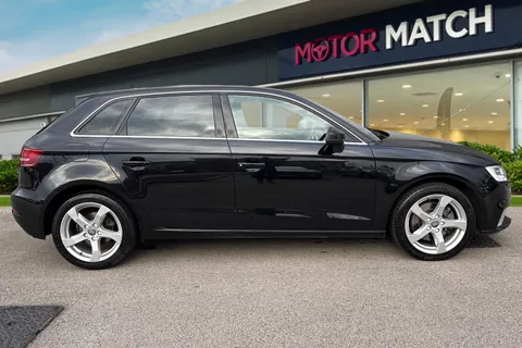 NJ69DAU Audi A3 2.0 TFSI 40 Sport Sportback S Tronic Euro 6 (s/s) 5dr Thumbnail #4