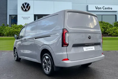 BG75LNY Volkswagen Transporter 2.0 TDI 170PS Commerce Pro Van Auto-Tailgate Thumbnail #3