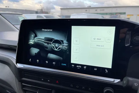 BG75LRL Volkswagen Transporter 2.0 TDI 170PS Commerce Pro Van Auto-Tailgate Thumbnail #22