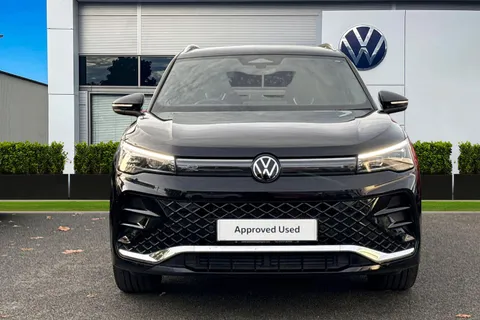 DC25TLK Volkswagen Tiguan 2.0 TDI R-Line 5dr DSG | Electric Tailgate | Heated Seats | Rear View Camer Thumbnail #7