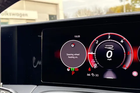 DC25TLK Volkswagen Tiguan 2.0 TDI R-Line 5dr DSG | Electric Tailgate | Heated Seats | Rear View Camer Thumbnail #27