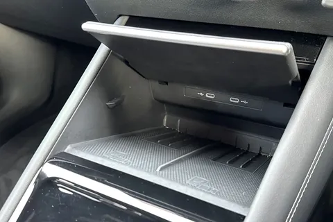 DC25TLK Volkswagen Tiguan 2.0 TDI R-Line 5dr DSG | Electric Tailgate | Heated Seats | Rear View Camer Thumbnail #37