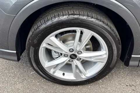 DC25NTX Audi Q3 S line 35 TFSI 150 PS S tronic Thumbnail #13