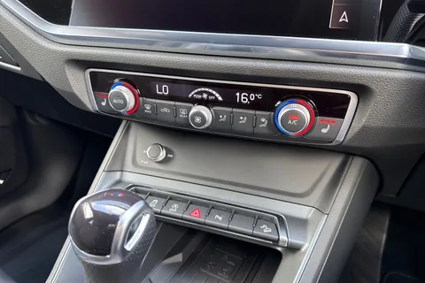 DC25NTX Audi Q3 S line 35 TFSI 150 PS S tronic Thumbnail #22