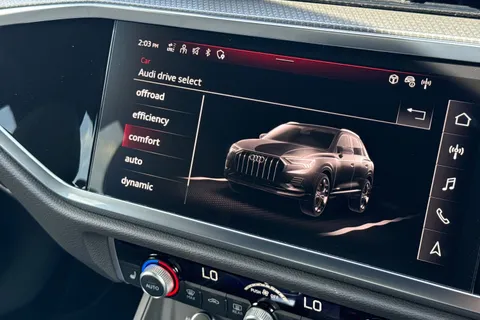 DC25NTX Audi Q3 S line 35 TFSI 150 PS S tronic Thumbnail #40