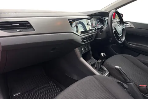 15 of 39 for Volkswagen Polo 1.0 SE Euro 6 (s/s) 5dr