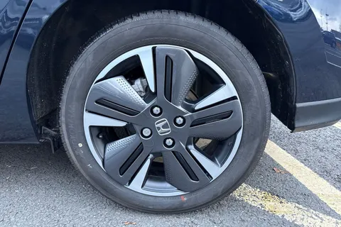 15 of 50 for HONDA JAZZ 1.5 i-MMD Hybrid Advance 5dr eCVT