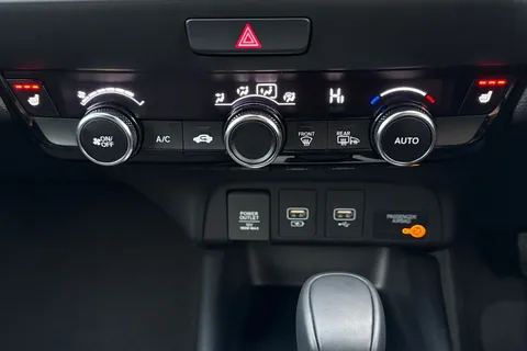 21 of 50 for HONDA JAZZ 1.5 i-MMD Hybrid Advance 5dr eCVT