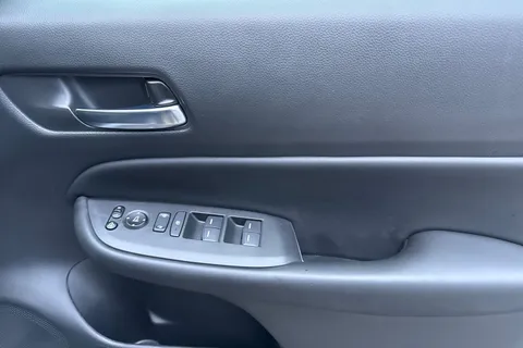 23 of 50 for HONDA JAZZ 1.5 i-MMD Hybrid Advance 5dr eCVT