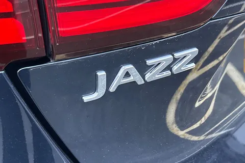 25 of 50 for HONDA JAZZ 1.5 i-MMD Hybrid Advance 5dr eCVT