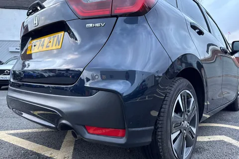 28 of 50 for HONDA JAZZ 1.5 i-MMD Hybrid Advance 5dr eCVT