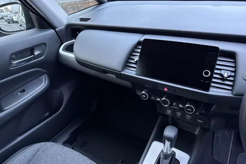 30 of 50 for HONDA JAZZ 1.5 i-MMD Hybrid Advance 5dr eCVT