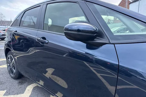 31 of 50 for HONDA JAZZ 1.5 i-MMD Hybrid Advance 5dr eCVT