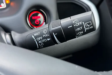 37 of 50 for HONDA JAZZ 1.5 i-MMD Hybrid Advance 5dr eCVT